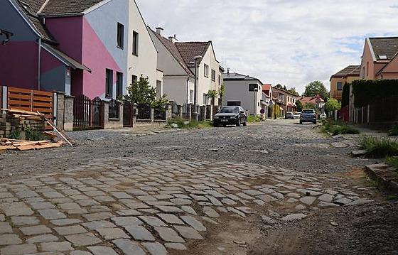 Wolkerovu ulici v Perov eká rekonstrukce.