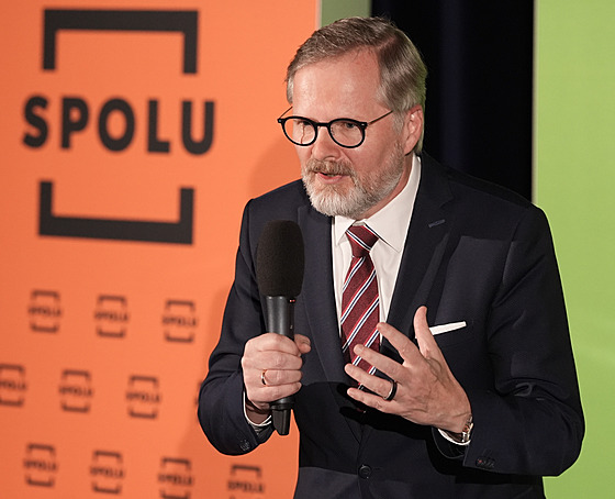 Premiér Petr Fiala na pedvolební kampani.