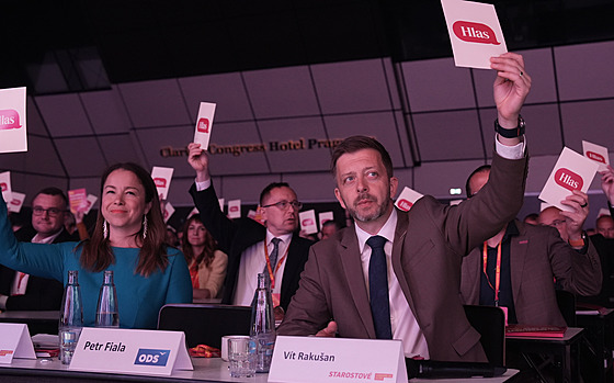 Místopedsedkyn Starost a nezávislých, poslankyn Michaela ebelová a ministr...