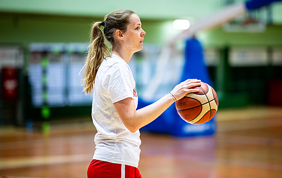 Alena Hanuová na tréninku eských basketbalistek