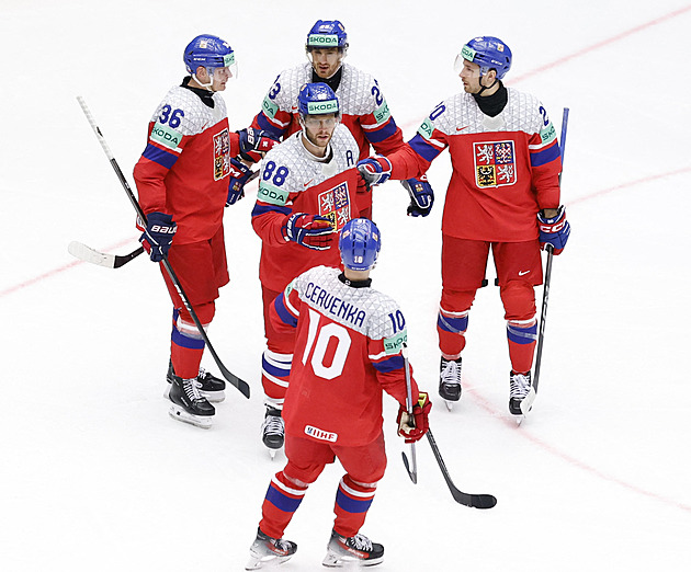 Červenkův průlom do historické Top 20. Za ním pádí Pastrňák. Jak vysoko míří?