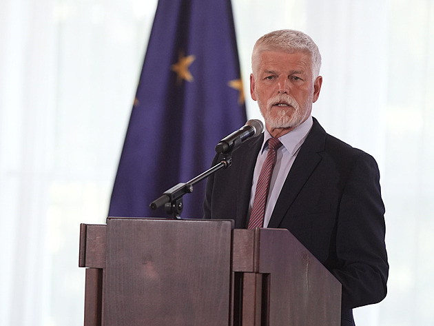 Pavel podepsal vznik nové superdávky. Pokud se neosvědčí, vyžádá si úpravy