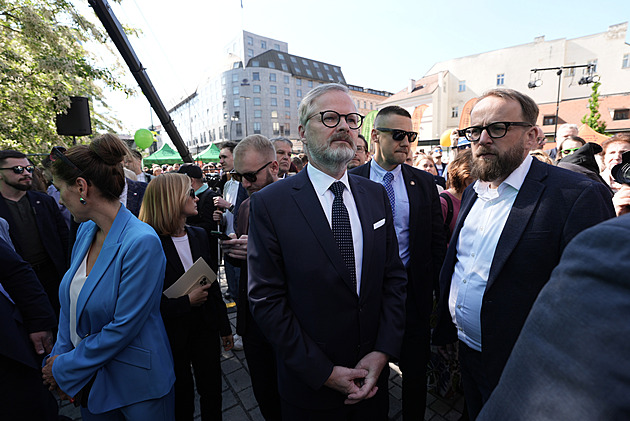 Bude letos fungovat Petru Fialovi profesor, nebo vsadí všechno na Antibabiš?