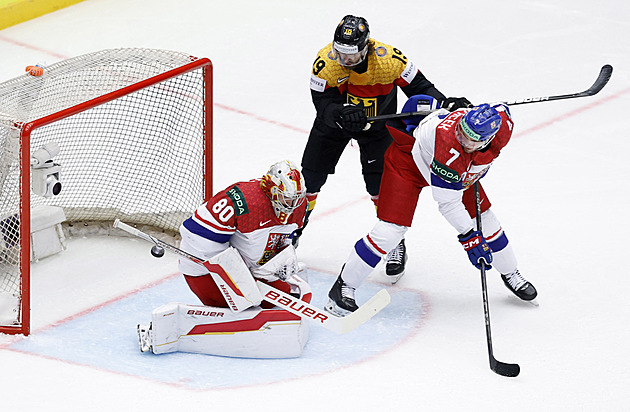 Další Čech v NHL? Špačkovi dávají naději zranění, budoucnost tolik pozitivní není