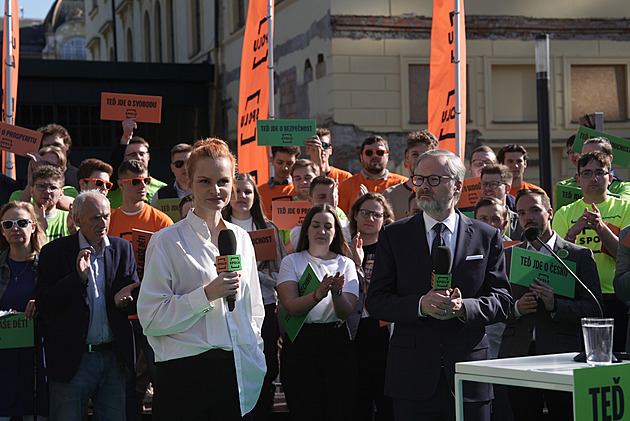 Nejsem zlá učitelka, můžete se ptát na cokoli, zahájila Pazderková turné premiéra