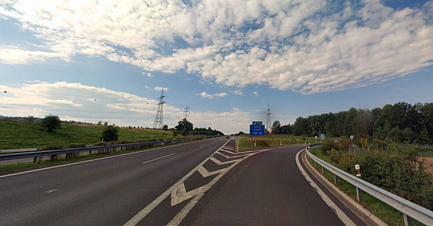 V pondlí 19. kvtna zaala avizovaná oprava dálnice D6 mezi mimoúrovovými...