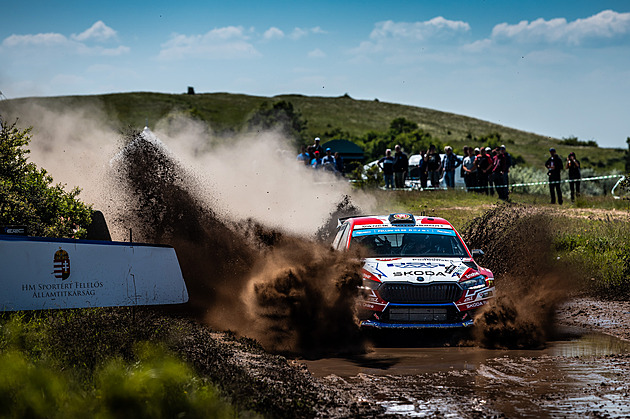 Začíná evropský seriál. Stříteský změnil parťáka, Cais si naplánoval pět podniků