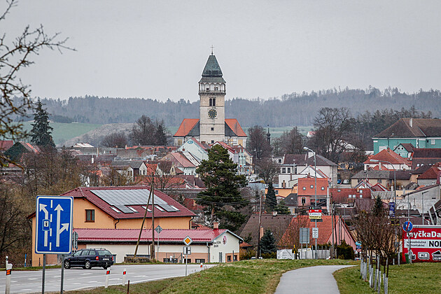 Daice je msto na Jindichohradecku, kde ije pes sedm tisíc obyvatel.