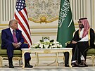 Americký prezident Donald Trump a saúdský korunní princ Mohammed bin Salmán se...