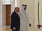 Katarský emír ejk Tamim bin Hamad Sání pivítal amerického prezidenta Donalda...
