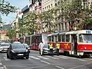 Nehoda dvou osobk a tramvaje blokuje dopravu v Jen ulici (14. kvtna 2025)