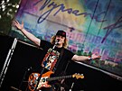Frontman kapely Vypsan Fixa Mrdi na Majlesu Pardubice 2025. (17. kvtna 2025)