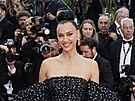 Irina �aiková na zahájení filmového festivalu v Cannes (13. kv�tna 2025)