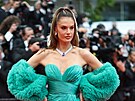 Alessandra Ambrosio na zahájení filmového festivalu v Cannes (13. kv�tna 2025)