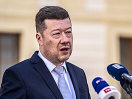 Tomio Okamura (vpravo) a Radim Fiala (SPD) na tiskové konferenci po návtv...