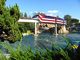 Disneyland Monorail, rok 2016