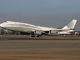 Americký prezident Donald Trump se v Kataru chystá p�evzít Boeing 747-8 v...