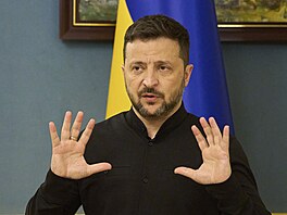 Ukrajinský prezident Volodymyr Zelenskyj pi brífinku v Kyjev (19. kvtna 2025)