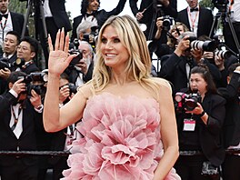 Heidi Klumová na zahájení filmového festivalu v Cannes (13. kvtna 2025)