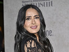 Salma Hayeková na veírku plavkového vydání magazínu Sports Illustrated v New...
