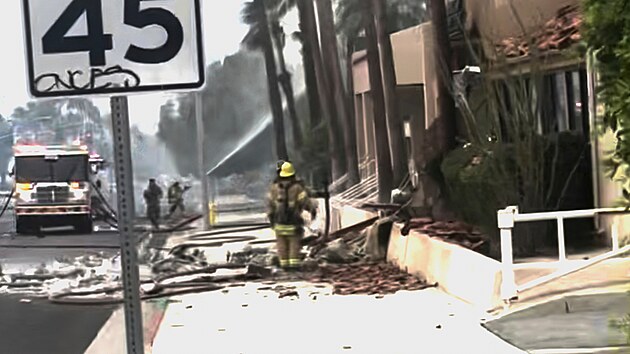 V kalifornskm mst Palm Springs dolo k vbuchu, kter pokodil reprodukn kliniku. (17. kvtna 2025)