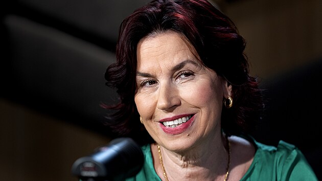 Hostem pořadu Rozstřel je Marcela Kubalová, předsedkyně Ocelářské unie ČR. (14.... Hostem pořadu Rozstřel je Marcela Kubalová, předsedkyně Ocelářské unie ČR. (14....