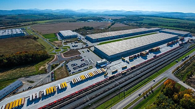 V Monov vznikne distribun centrum automobilky BMW. Developersk spolenost Concens Investments zskala na zklad nabdky sv spolenosti OAMP Holding monost koup pozemku o velikosti 513 000 metr tverench ve strategick rozvojov zn v Ostrav Monov, kterou spravuje msto Ostrava.