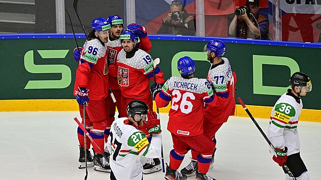 et hokejist slav gl proti Maarsku.