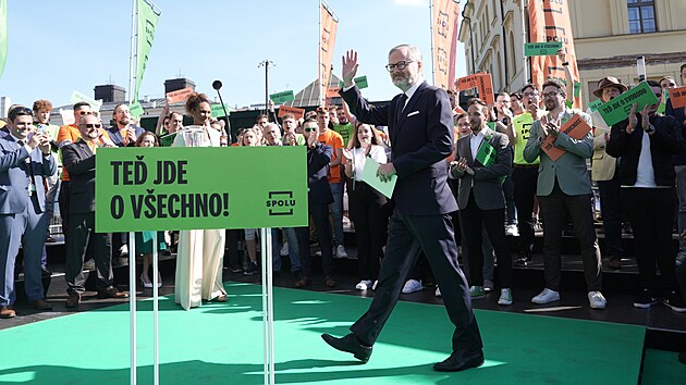 Zahjen pedvolebn roadshow koalice Spolu nazvan Te jde o vechno! Na snmku premir Petr Fiala (ODS). (13. kvtna 2025)