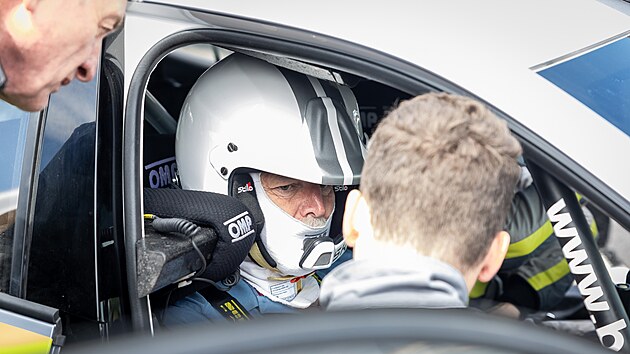 Prezident Petr Pavel na autodromu v Sosnov (17. kvtna 2025)