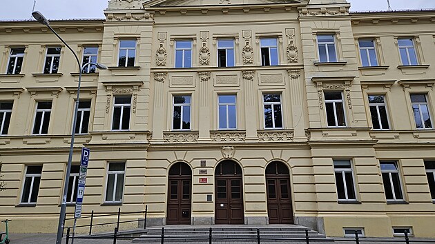 O zkladn kolu v Antonnsk ulici v Brn-sted je u rodi nadchzejcch prvk velk zjem.
