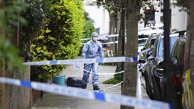 Policejn kordon v Kentish Town, pobl domu britskho premira Keira Starmera v severnm Londn. (12. kvtna 2025)