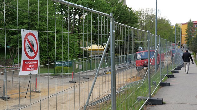 Dopravn situaci v nejblim okol pouti komplikuje i uzavrka rekonstruovan Vysock ulice.