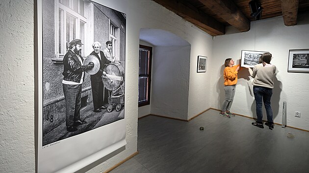 Chronologick pohled na 55 let tvorby fotografa Lubomra Stiburka nabz vstava v chebsk Galerii 4.