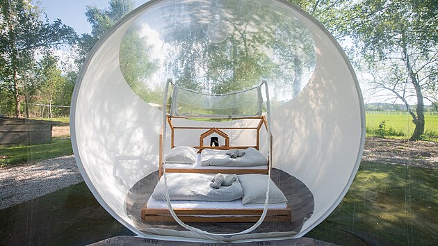 Filmov tvrci navtvili v regionu adu lokalit, napklad Glamping v Bublin.