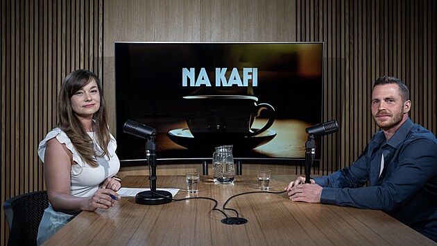 Hostem podcastu NA KAFI byl mentor zdravho ivotnho stylu a zakladatel gymu a aplikace Jdidosebe,cz Jakub Mil