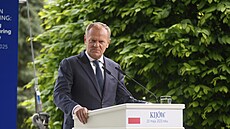 Polský premiér Donald Tusk b�hem jednání s ukrajinským prezidentem Volodymyrem...
