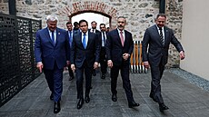 V Istanbulu jednali zástupci Ukrajiny, Turecka a Spojených stát. Na snímku...