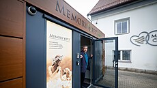 Trendy a novinky nejen ve zví�ecím poh�ebnictví p�ibli�uje �editel...