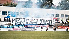 Transparent fanouk Vykova na posledním zápase na stadionu v Drnovicích ped...