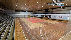 Mení stará hala pro míové sporty v areálu Starez areny Vodova, známá také...