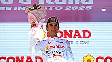 Mexický cyklista Isaac Del Toro po deváté etap Giro dItalia.