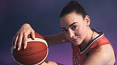Francouzská basketbalistka Pauline Astierová.