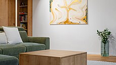Z DOMÁCÍ GALERIE Obraz Strom �ivota namalovala architektka Simona Kubásková...