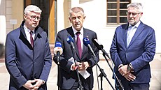 Andrej Babi a Karel Havlíek (ANO) na tiskové konferenci po návtv...