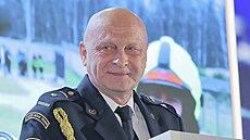 N�kolikrát ocen�ný pra�ský hasi� Václav Kratochvíl. (vlevo)