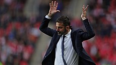 Trenérem Sparty Andreou Stramaccionim cloumaly b�hem derby emoce.