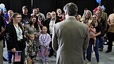 Do USA picestovalo 59 uprchlík z Jihoafrické republiky. (12. kvtna 2025)