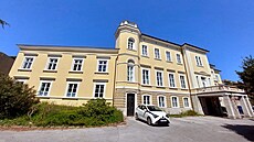 Robert Whitehead bydlel ve vile, která se nachází u bývalé továrny na torpéda.