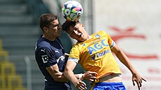 Teplický útoník Radek iler (vpravo) a Vlasij Sinjavskij ze Slovácka